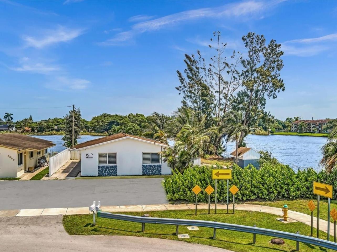 Charming 2Br Lakefront Cottage In Davie Near Beach Dış mekan fotoğraf