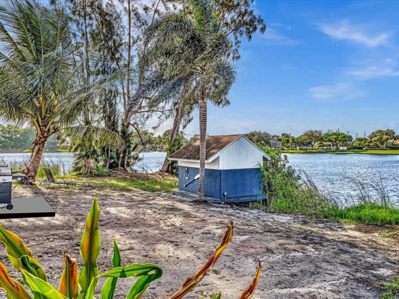 Charming 2Br Lakefront Cottage In Davie Near Beach Dış mekan fotoğraf